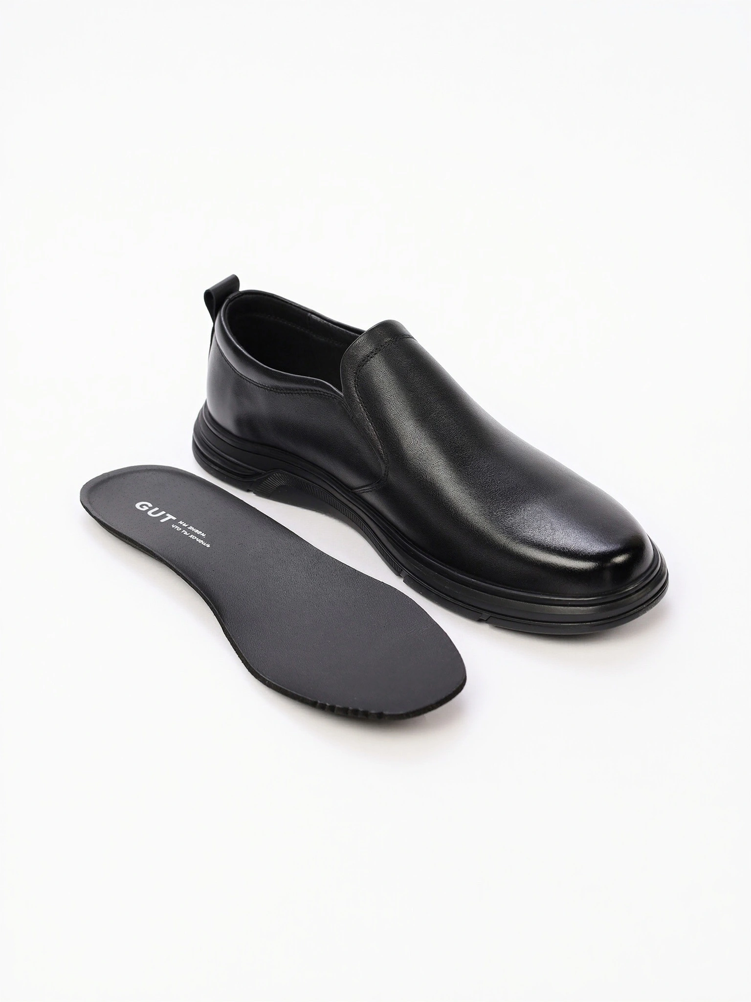 Туфли черного цвета с эластичными вставками